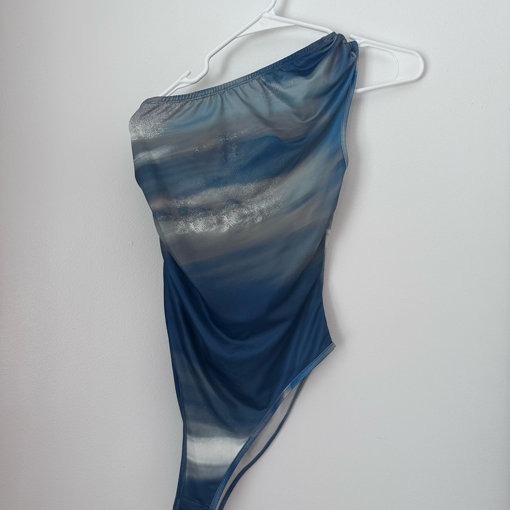 One-Shoulder Blue and Gray Bodysuit